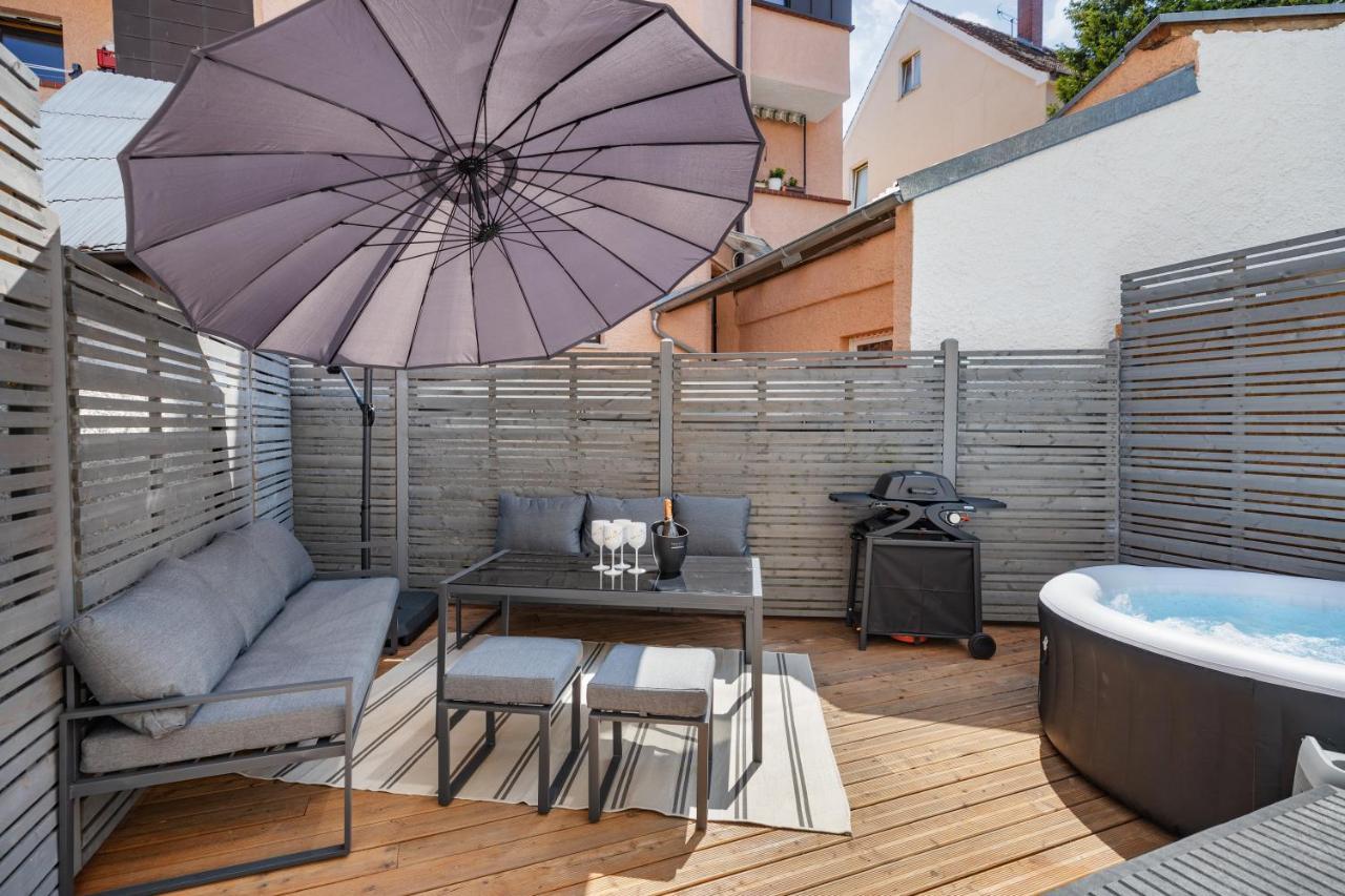 Terrace Apartment With 5 Rooms, Whirlpool And Bbq 奥格斯堡 外观 照片
